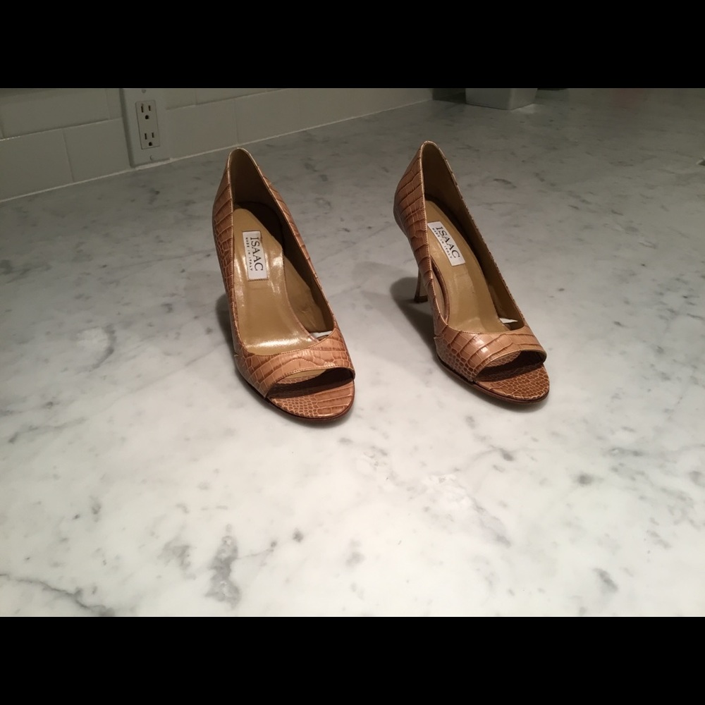 Issac open toe pumps from Italy